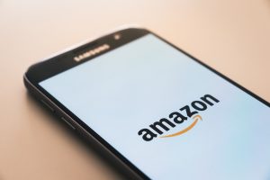 L'autorité en charge de la concurrence et de la protection des consommateurs a déposé une plainte contre Amazon. On vous dit tout.