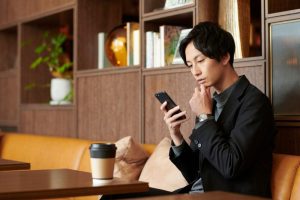 Comment les avis utilisateurs influencent 87 % des décisions d’achat