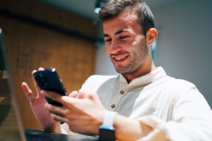 Les avis Google améliorent-ils vraiment la visibilité sur GMB