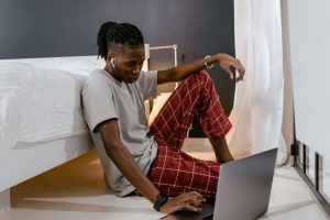 La méthode du “Content Loop” pour faire exploser la rétention sur TikTok