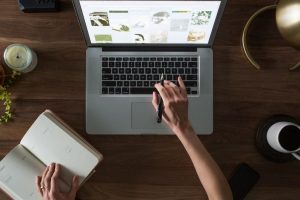 Optimiser le maillage interne stratégie pour renforcer les pages moins référencées
