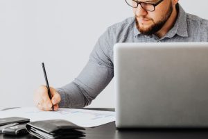 Contenu Evergreen vs tendances quelle stratégie privilégier cette année