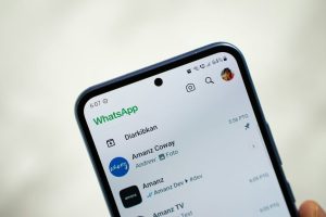 Application WhatsApp sur smartphone